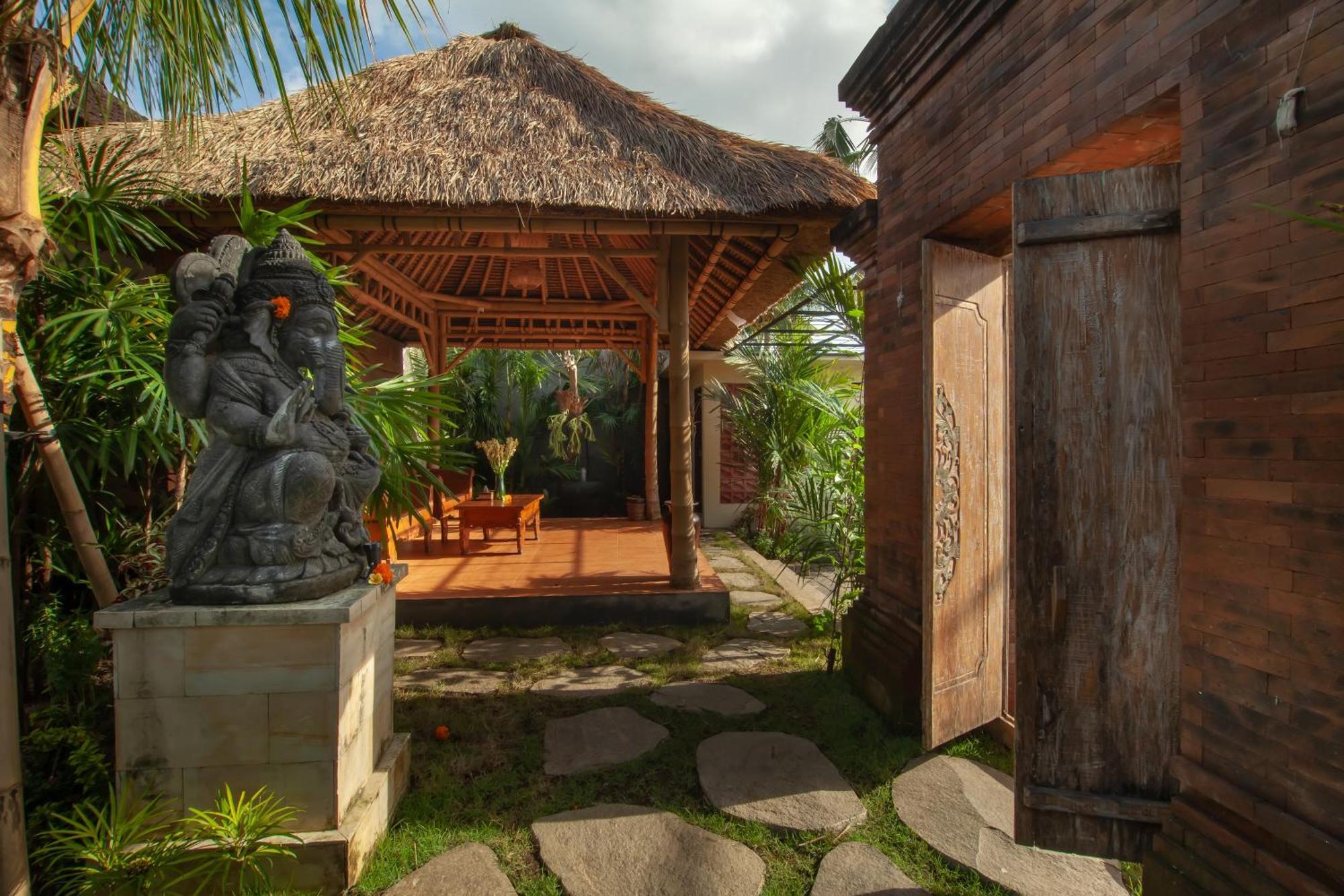 D'Kamala By Prasi Hotel Ubud  Exterior photo